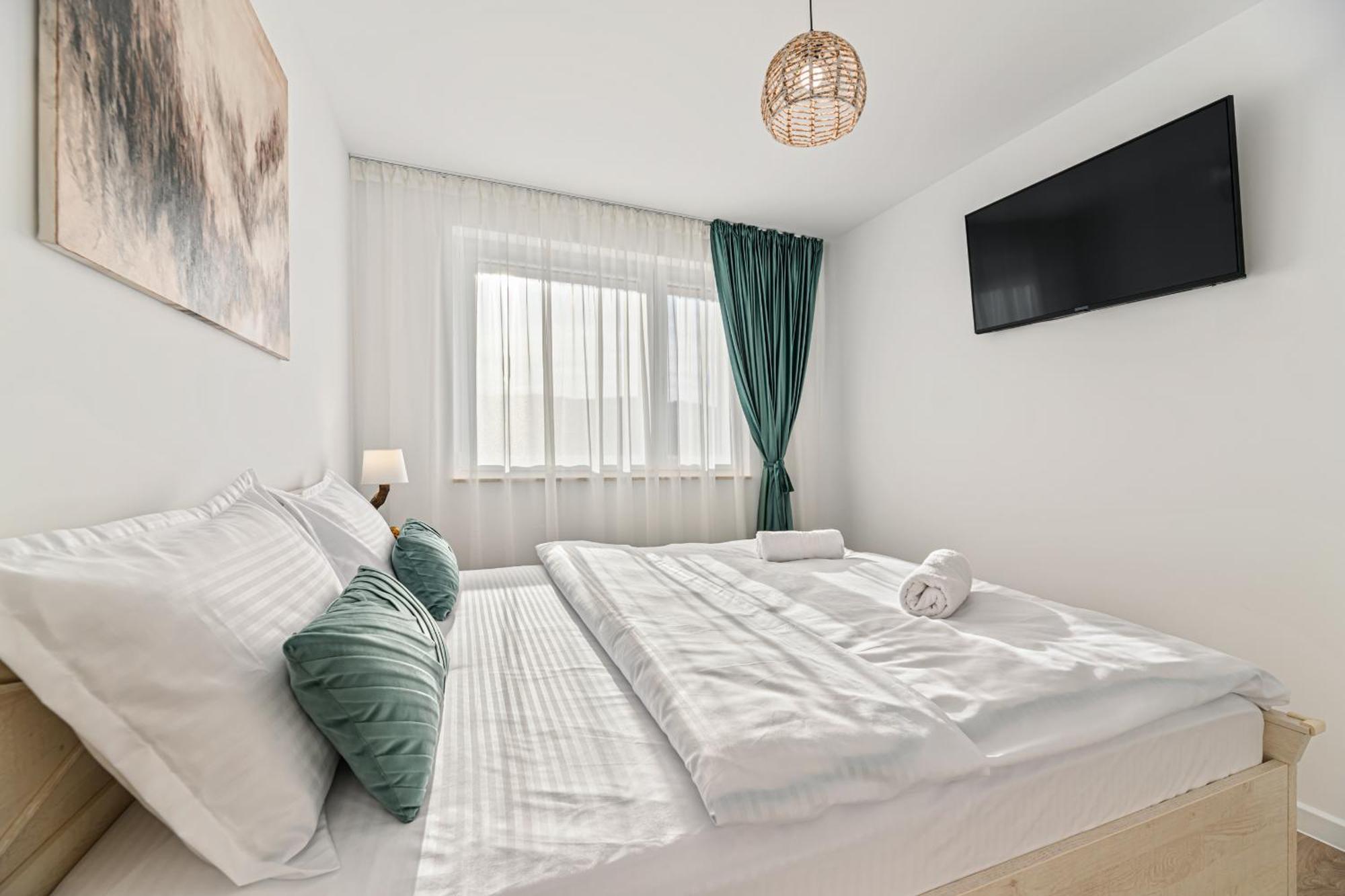 B-Holiday Luxury Apartments Urban Plaza Brassó Kültér fotó
