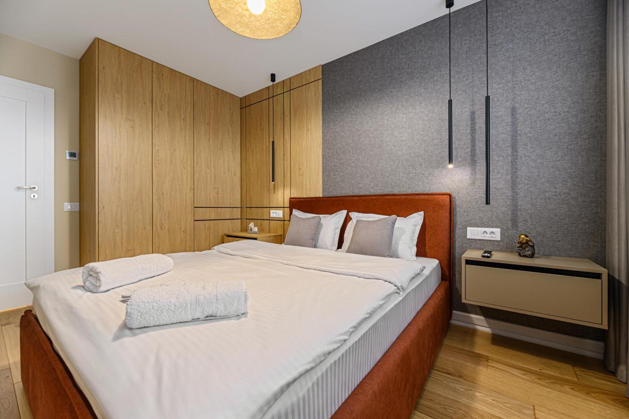 B-Holiday Luxury Apartments Urban Plaza Brassó Kültér fotó