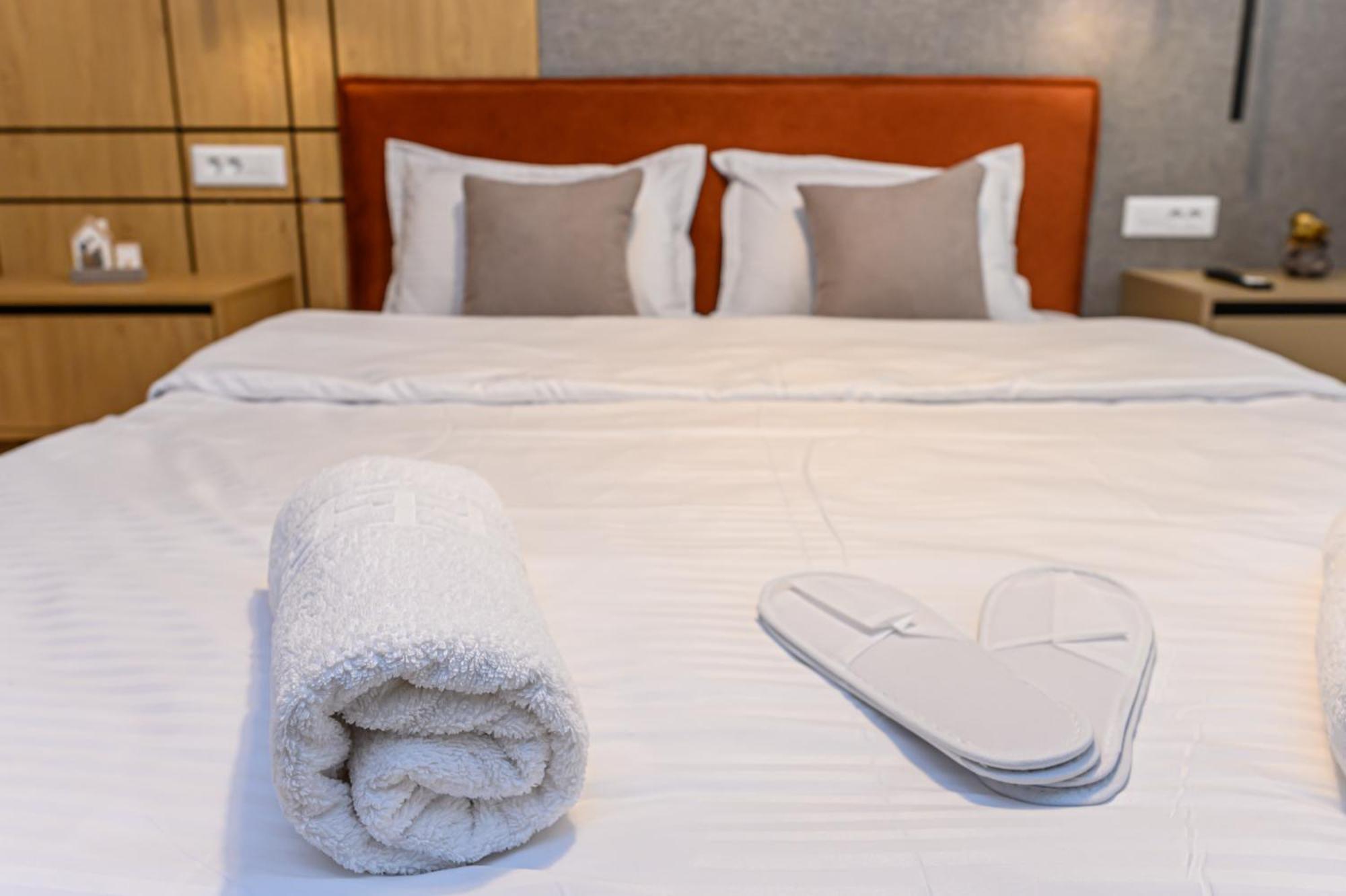 B-Holiday Luxury Apartments Urban Plaza Brassó Kültér fotó
