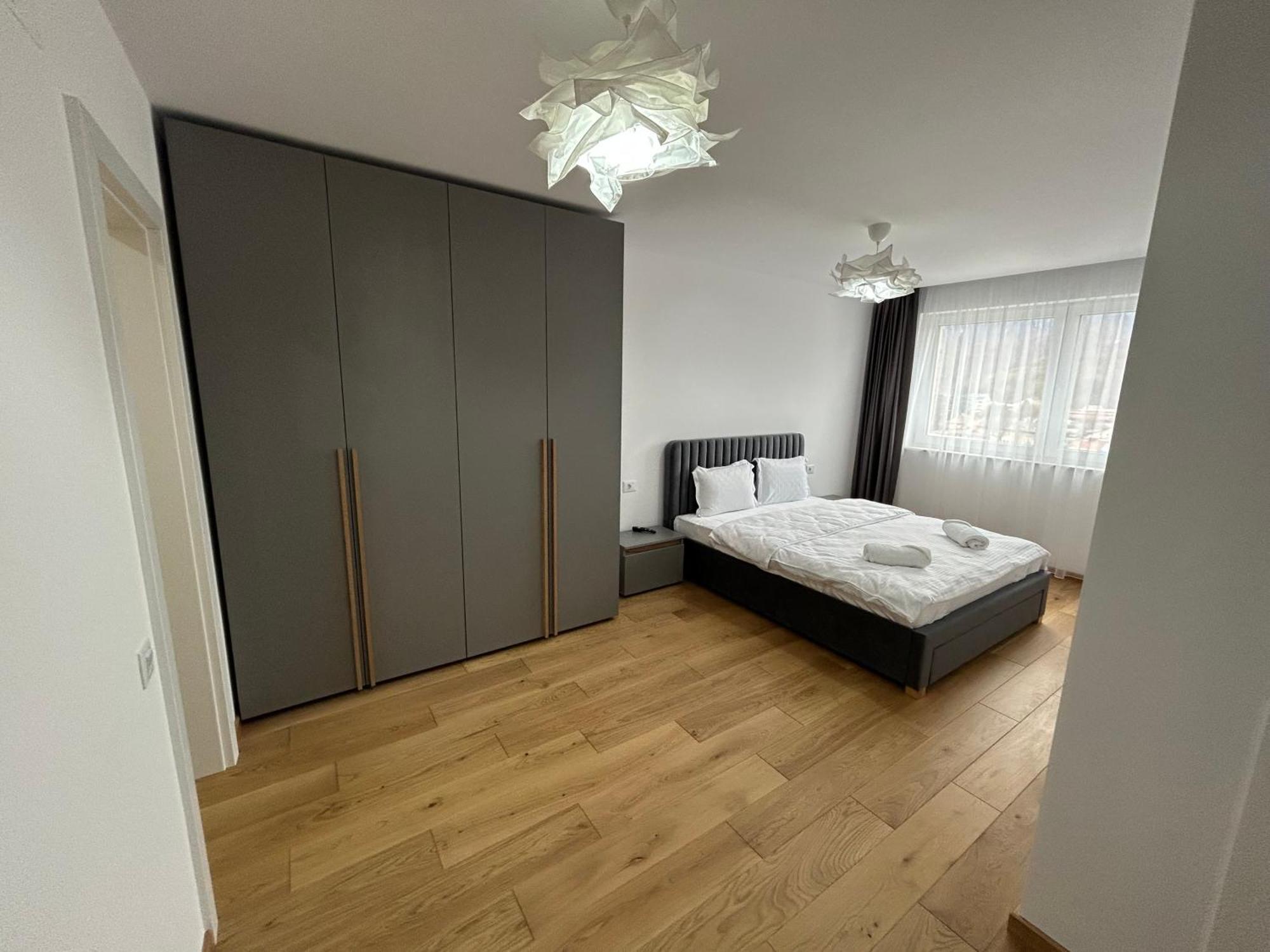 B-Holiday Luxury Apartments Urban Plaza Brassó Kültér fotó